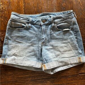 Size 6 universal thread denim shorts